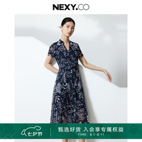 奈蔻时尚印花V领显瘦连衣裙女长款系带收腰气质 暗群青蓝色