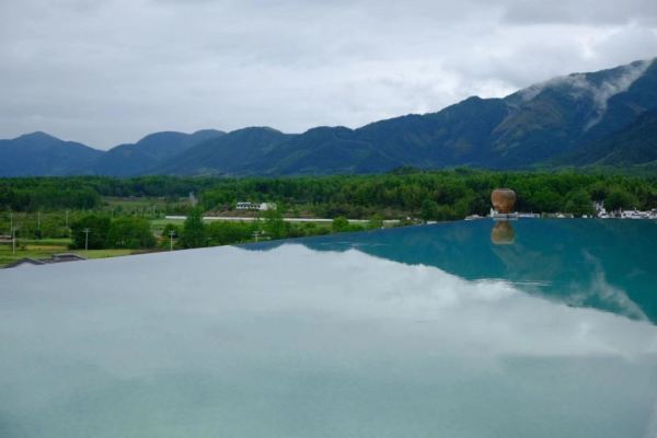 近宏村，颜值超高的私汤酒店！周五不加价！黄山·檀舍TANHOUSE汤泉度假酒店 景观私汤阳台大床房/豪华私汤双床房2晚连住（含双早+迷你吧+齐云山门票等）