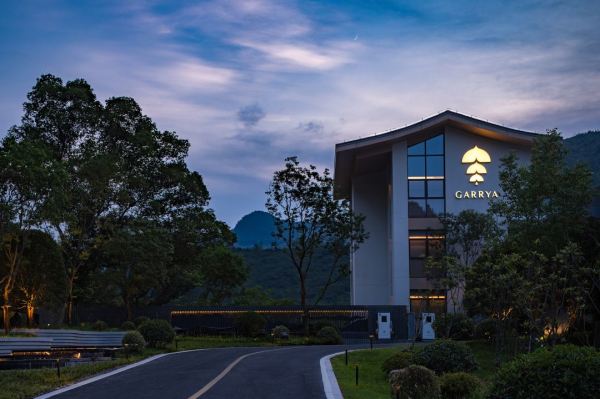 悦榕新店拦腰斩!周末、清明、端午不加价!仙居悦柳酒店 依山景观房2晚连住(含双早)