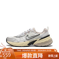 NIKE 耐克 女子休闲鞋W NIKE V2K RUN运动鞋FD0736-100