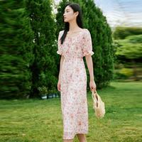 方领碎花连衣裙女夏款超仙森系温柔风裙子