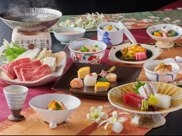 泡汤必入!千元档的一泊二食,还是百年老店!日本下吕温泉山形屋 【大观庄】日式房带卫浴12帖1晚(含双早+双晚等)