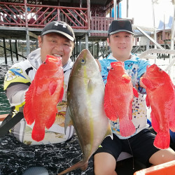 仙本那海钓一日游休闲体验深海钓浮潜包船钓鱼半日跳岛游
