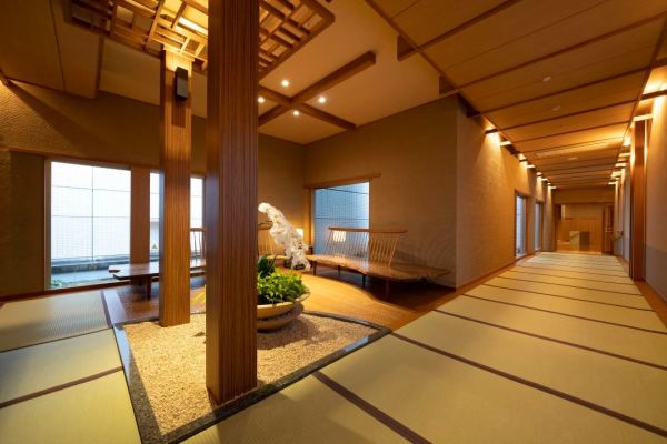 红叶季平日不加价!日本高山Associa度假大酒店 标准双床房1晚套餐