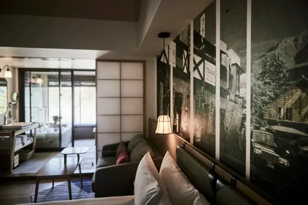 看红叶、赏雪！间间有私汤！日本HotelIndigo箱根强罗英迪格酒店 随机房型标准河景房（带私人温泉）1晚（含双早）