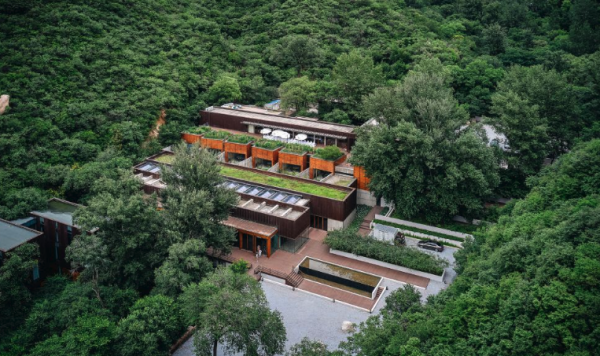 京郊度假大爆款,史低返场!10.4-7+周末不加价!北京长城脚下的公社 甄选大床房1晚(含2大1小早餐+手工活动+长城山谷徒步等)