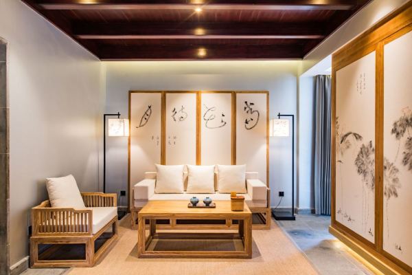 同里古镇内的高口碑酒店,入住50m²套房!花筑奢·同里泰睦庭人文园林酒店 当花待月·典雅套房1晚套餐(含早餐+下午茶+伴手礼)