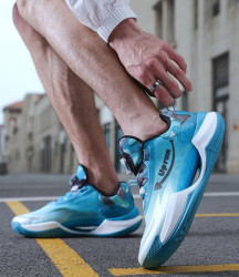 uprun 篮球鞋 冲击外场比赛球鞋