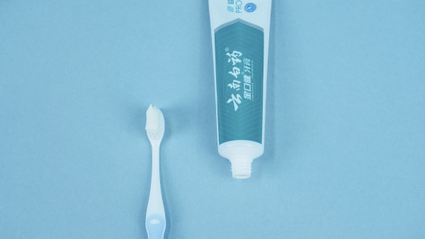 云南白药牙膏凭实力出圈,健康口腔不打烊!