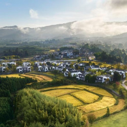 0元续住第三晚！折合999/晚全程不加价，去看银杏泡温泉！云南腾冲玛御谷悦椿酒店 温泉汤池山景房3晚（含双早+双人陇下探秘+大量酒店活动）