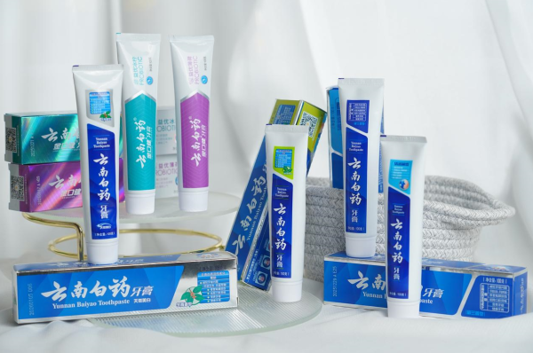 一家人都爱的牙膏能有多绝?牙龈难受、牙黄、口气、牙敏感,拜拜了您~