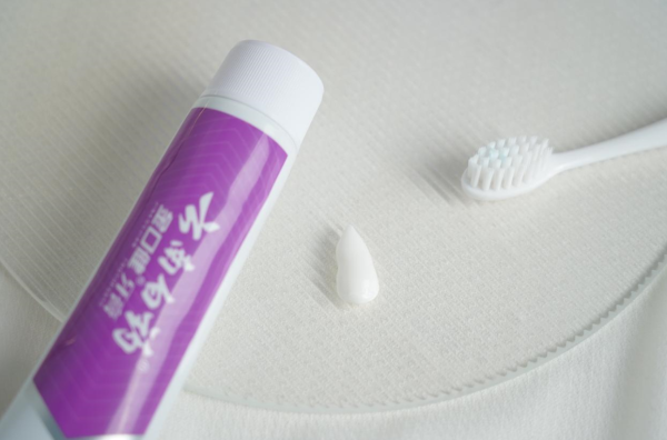 一家人都爱的牙膏能有多绝?牙龈难受、牙黄、口气、牙敏感,拜拜了您~