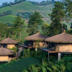 持平史低！700亩山水环绕，周五不加价！安吉·君澜老庄山居汤泉度假酒店 靠山大/双床房2晚可半拆含双早套餐多少钱-什么值得买