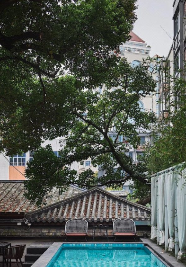 近三坊七巷!藏着一家中式园林酒店!福州书院里坊居酒店 庭院大床/书院双床2晚连住(含双早+单人汉服+咖啡)