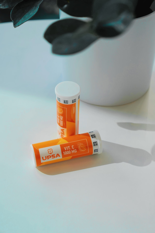 小橘片大能量：UPSA维生素C泡腾片，我的健康小秘密