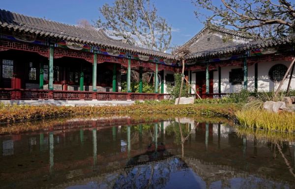 就在文昌湖风景区,周末不加价!山东淄博知味斋·文昌书院酒店 天海阁庭院双床房1晚(含双早+文昌湖船票)