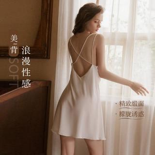仿缎面大露背裸感舒适吊带睡裙秋季女性感睡衣短裙V领无袖家居服
