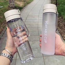 爱比酷 食品级简易水瓶耐高温水杯运动ins简约塑料大容量便捷杯