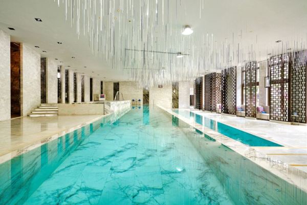 来国宾馆泡温泉，WATG设计的！280万+㎡自带博物馆！广州从都国际庄园1晚109m²套房+含早+下午茶+温泉+迷你吧等