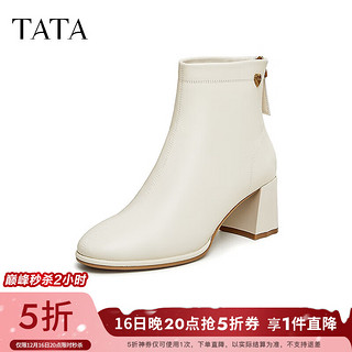 他她（TATA）经典粗跟时装靴女羊皮通勤洋气小短靴冬XAQ01DD3 米白（单里） 36