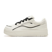 安踏轻风丨板鞋女子百搭复古小白鞋冬季厚底增高轻便休闲鞋 象牙白/基础黑-2 37.5