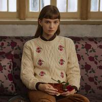 小熊春装绵羊毛混纺可爱立体球球花朵毛衣女装