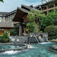 成都2h，特别适合亲子游！峨眉山御泉湾酒店 罗马悦享双拼大床房1晚（含双早+双人御泉湾温泉）