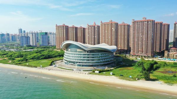 距海滩仅20米!北海银滩一号国际会议中心酒店 亲子阳台主题套房2晚连住(含2大1小早餐等)