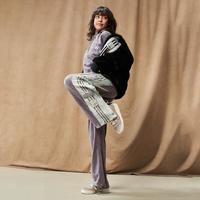 三叶草女款秋冬季运动休闲毛绒保暖时尚连帽宽松仿羊羔绒棉服