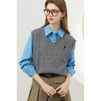 学院风刺绣针织马甲女春秋V领衬衫外搭配叠穿背心女