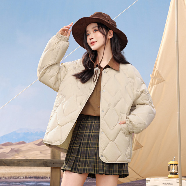 88VIP：雪中飞 热可可羽绒服2025冬女士时尚百搭菱形格休闲韩版V领