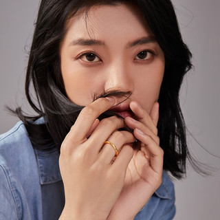 周六福 ZHOU LIU FU（ZLF） 戒指女款足金莫比乌斯环素戒叠戴指环手饰ZERO 计价  - 1.24g