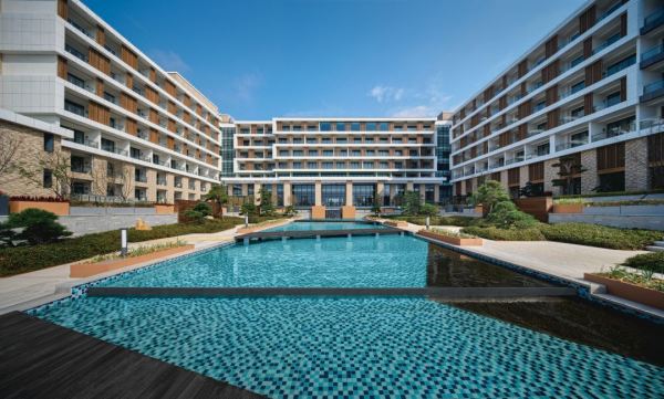 600+住凯悦，一线江景！周末不加价！黄山横江湾凯悦酒店 园景大床房（独立阳台+园林景观）1晚（含双早+甜品套餐+迷你吧等）