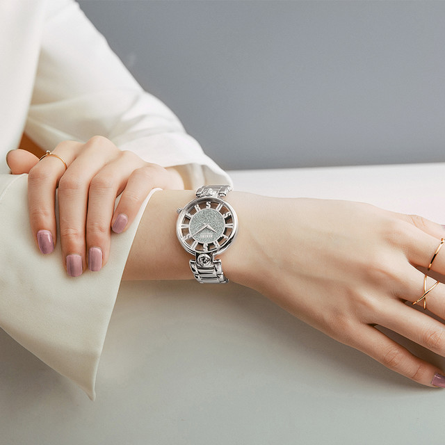 范瑟丝 Versus 范思哲手表女士镂空满天星腕表