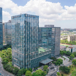 CBD区域！周末不加价，新晋网红城市！南昌富力万达嘉华酒店(红谷滩万达广场店) 豪华房2晚连住