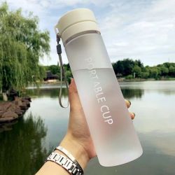 爱比酷 食品级简易水瓶耐高温水杯男ins风简约塑料大容量便捷防摔