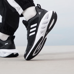 adidas 春季男鞋运动鞋舒适耐磨减震休闲跑步鞋 36UK3.5码 黑/白