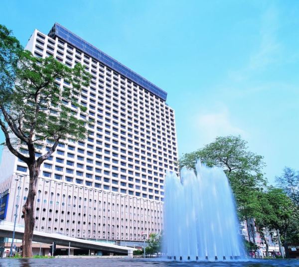 五一不加价！万豪旗下！寸金寸土铜锣湾！香港柏宁酒店傲途格精选 高级房1晚+500港币餐饮额