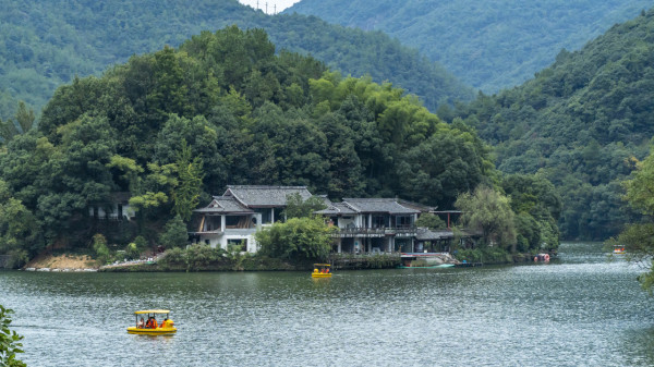 用基础房的价格住套房,值大发了!浙江桐庐4店1晚通兑套餐(含双早+指定礼遇)