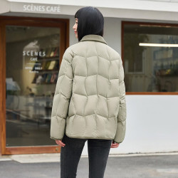 坦博尔 轻薄羽绒服女小香风小个子穿时尚百搭短款翻领外套TD236266 奶茶棕 XS 155/80A(建议体重115斤以内)