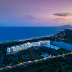 周末不加价！含正餐，一线海景！青岛银沙滩温德姆至尊酒店 豪华海景房2晚连住+含双早+双人晚餐