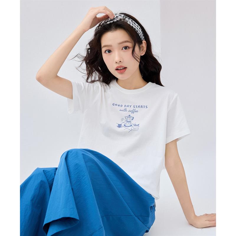 04 皎白
