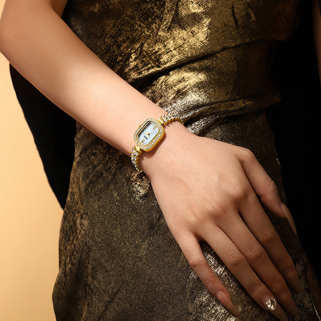 马克华菲 2025年手表轻奢时尚复古镶钻女士表简约满天星表