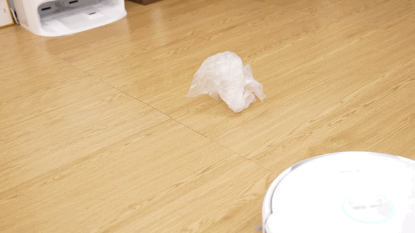 活水洗地轻松除污渍 新一代 云鲸 旗舰 逍遥002 正式亮相