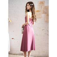吊带连衣裙女春秋装韩版显瘦设计吊带挂脖裙子