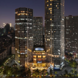 重点是五一不加价，能省下不少！长沙顺天凯宾斯基酒店 高级大/双床房1晚套餐（含单早+追加早餐1份/24小时随心住）