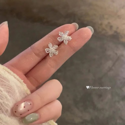 花饰庄园 泰银镂空闪锆花朵耳环 一对