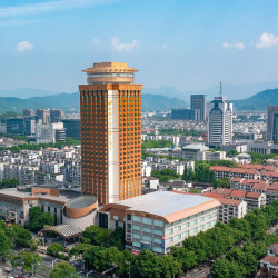 周末不加价，端午只+50元/晚！绍兴开元名都大酒店 开元市景双床房1晚套餐（含双早+环城河船票/市区乌篷船等）