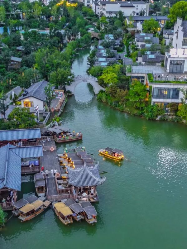 水乐园、打铁花,还周末端午暑假不加价!婺源婺女洲度假多家酒店(住宿+门票)套餐