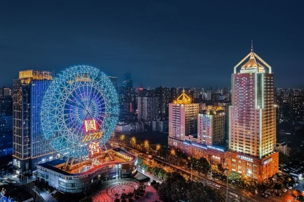 华天酒店旗下,当然挑贵的房型兑换!长沙金源阳光酒店 高级/豪华/至尊房1-3晚套餐(含双早、可拆分用)